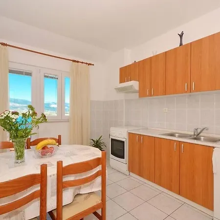 Sima Apartment *